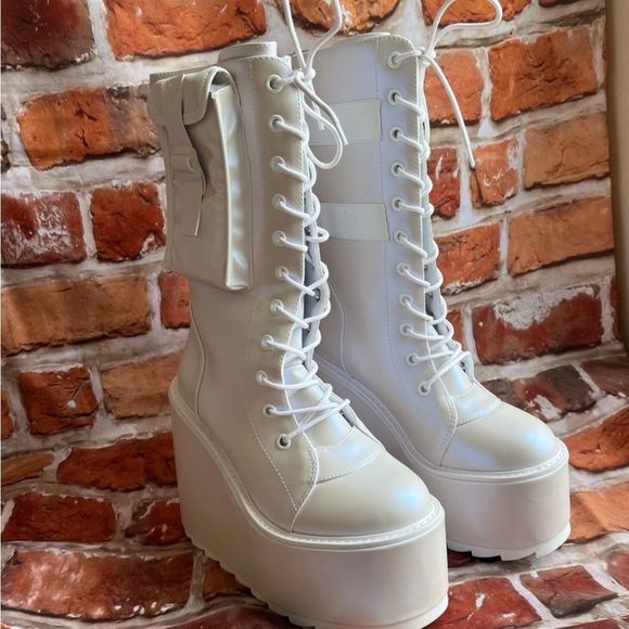 YRU Shoes - Y.R.U. White Pearl Dune Desert Boots Dollskill NIB SZE 7 Rave Goth Combat